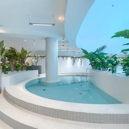 Hanza Tower Panoramic 20 & Pool & Jacussi & Sauna